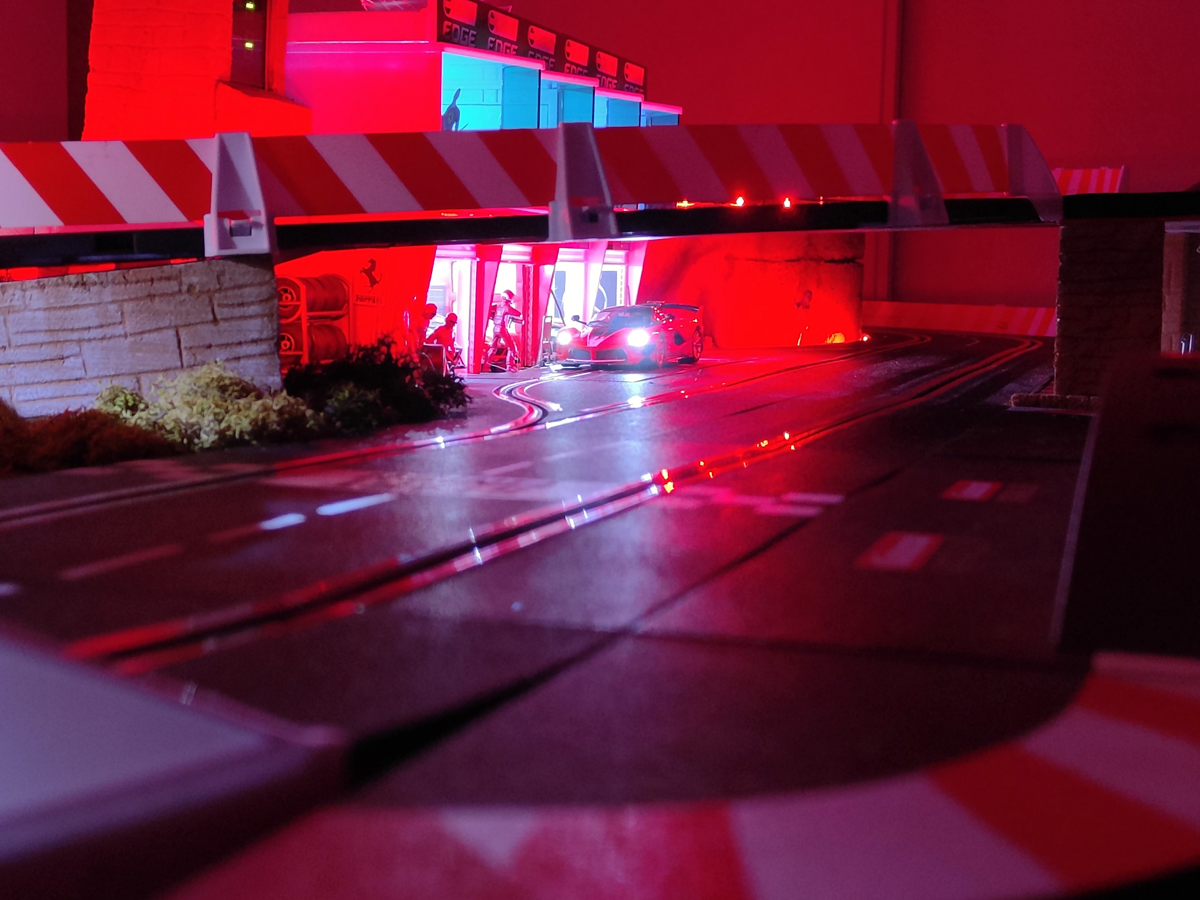 SLOT CAR CIRCUIT